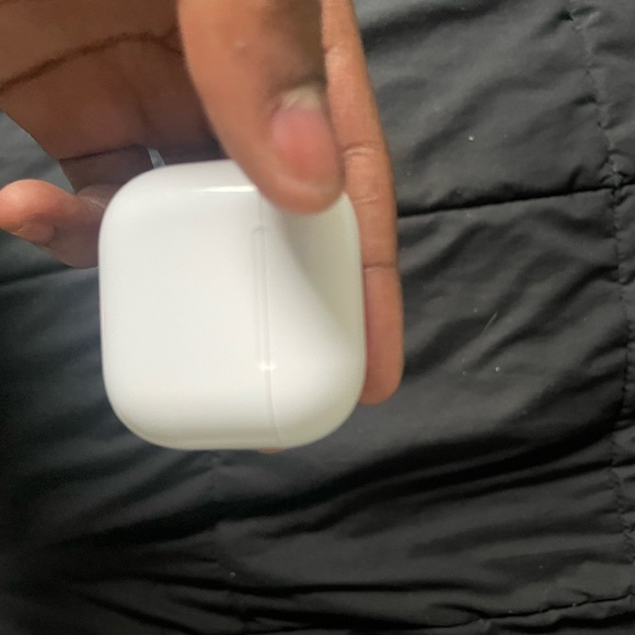 Apple White Wireless Earbuds Case